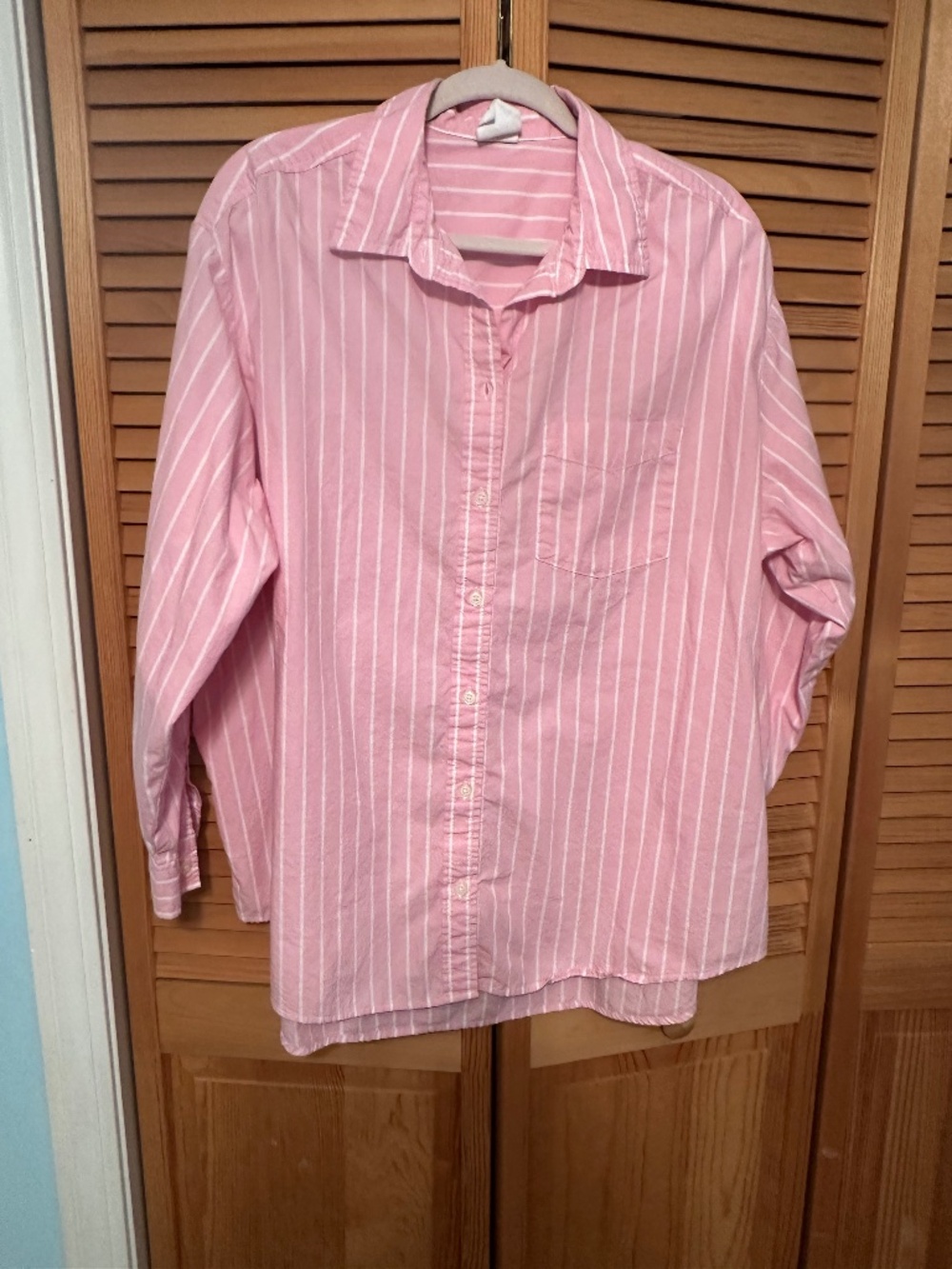 EUC GAP THE BIG SHIRT XL PINK/WHITE STRIPED BUTTON DOWN